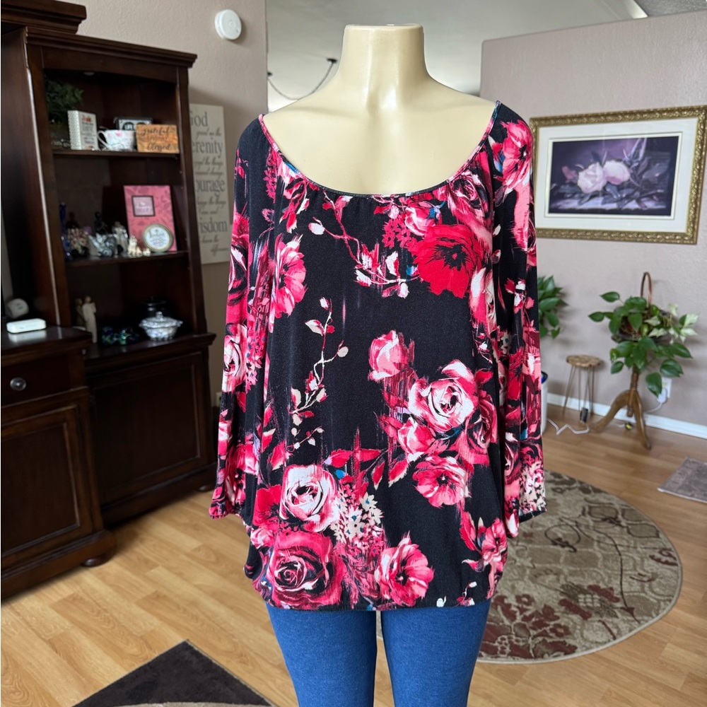 Dana Buchman red, black & white long sleeve blouse-size L